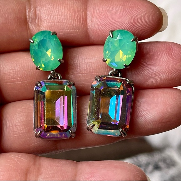J. CREW | Iridescent Emerald Cut Crystal Brulee Oval Chrysolite Opal Crystal - Picture 3 of 15